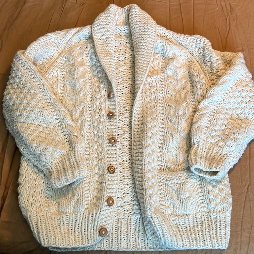 Vintage cream sweater 100% wool